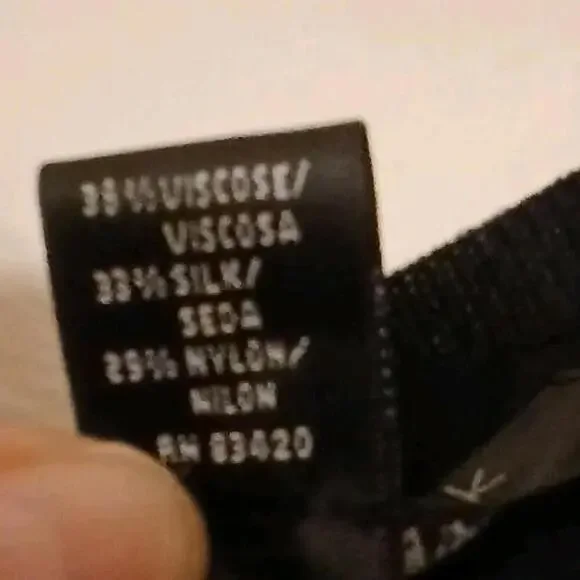 August Silk Sweater Vest Womens XL Black Sleeveless Round Neck Stretch Top - Picture 7 of 8